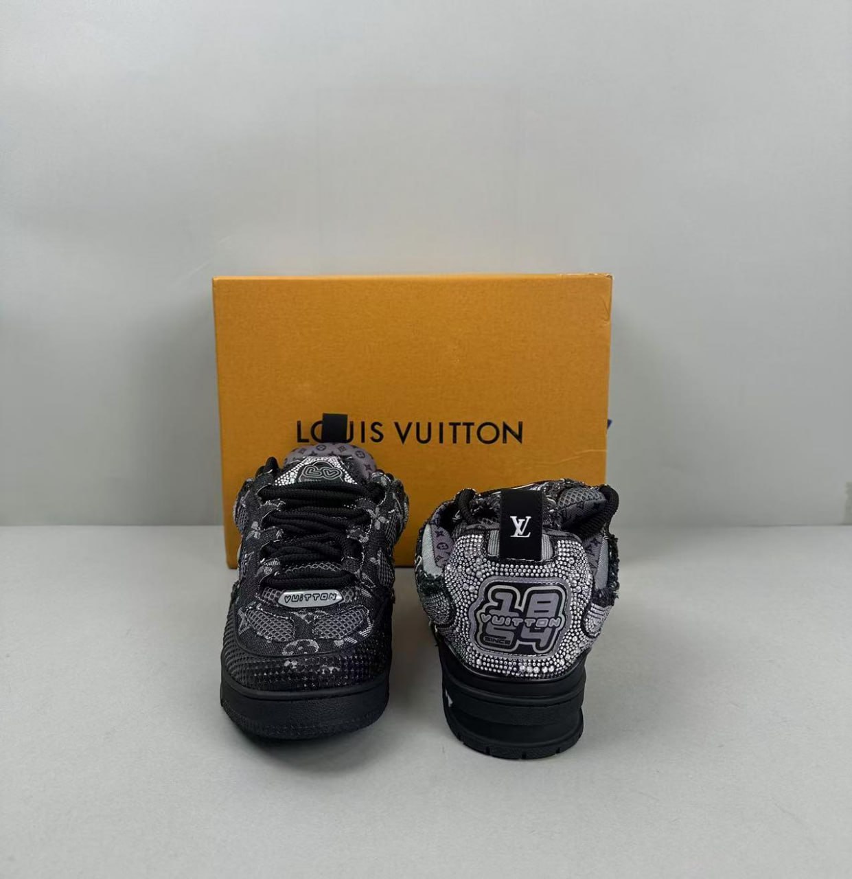 LV Skate Top
