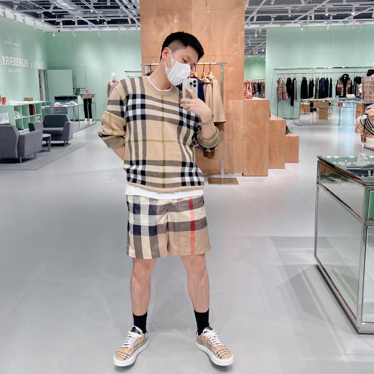 Burberry shorts  -4