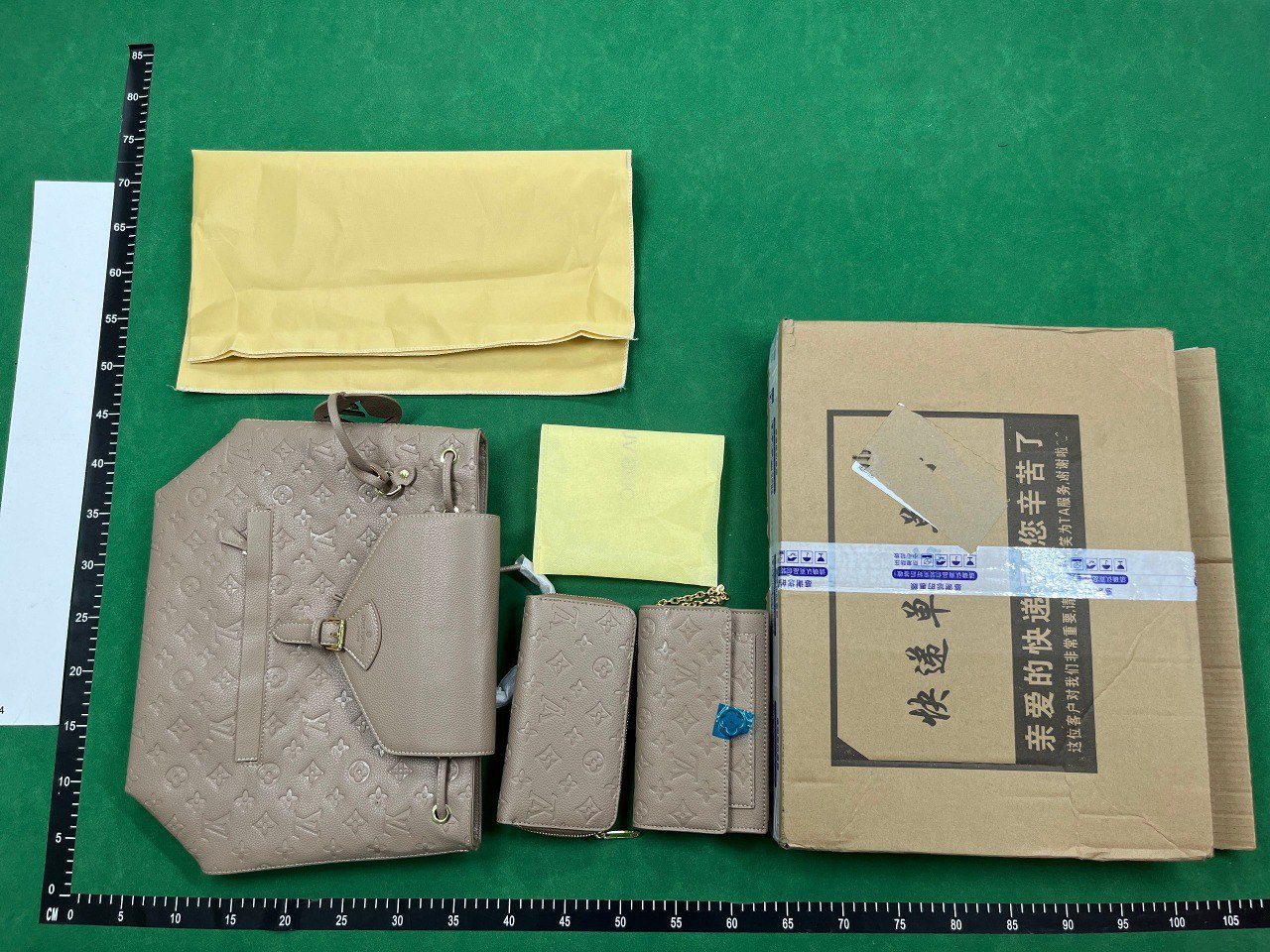  LV fashion bag -4