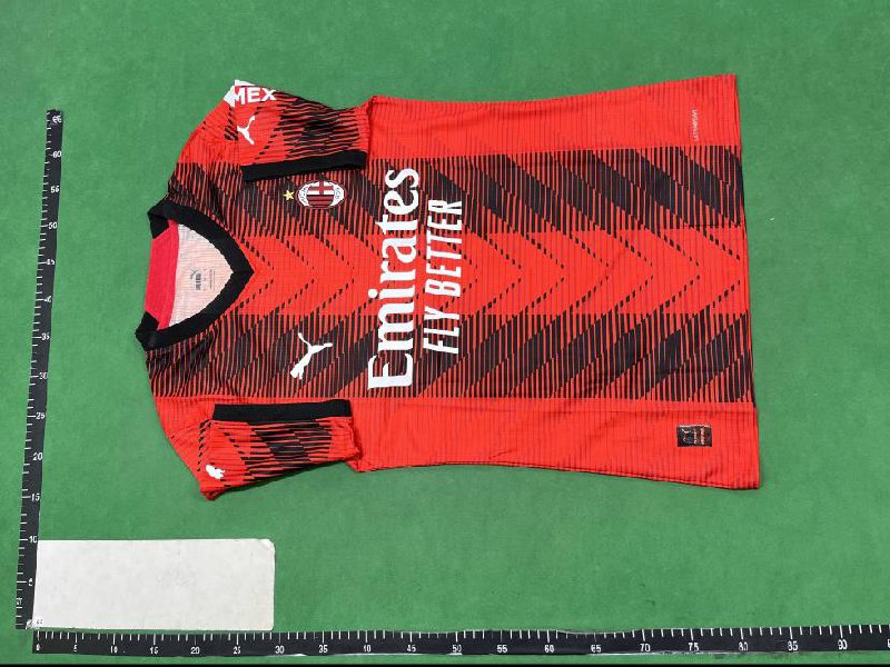 football T-shirt -4