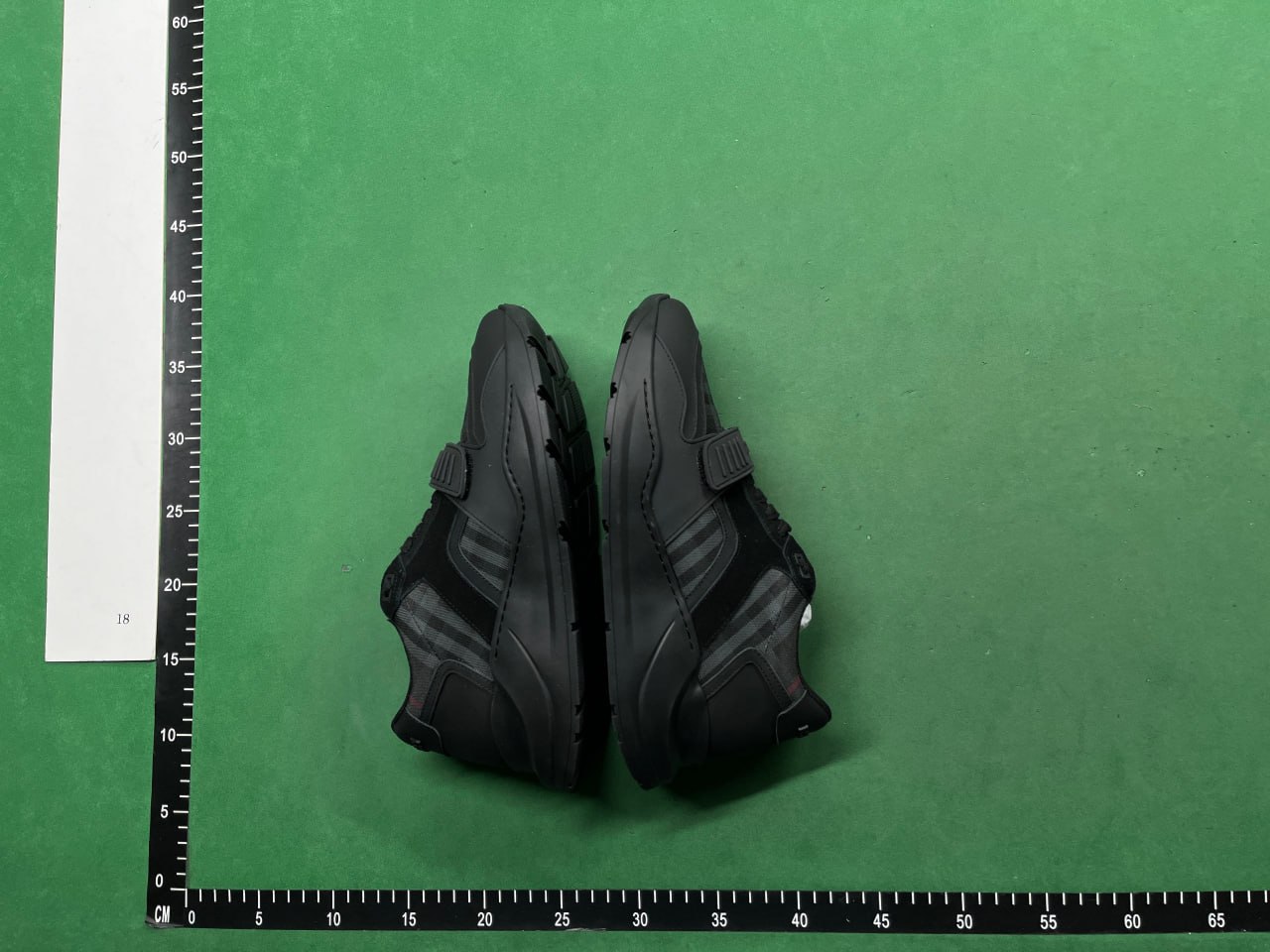 Burberry shoes TOP -3