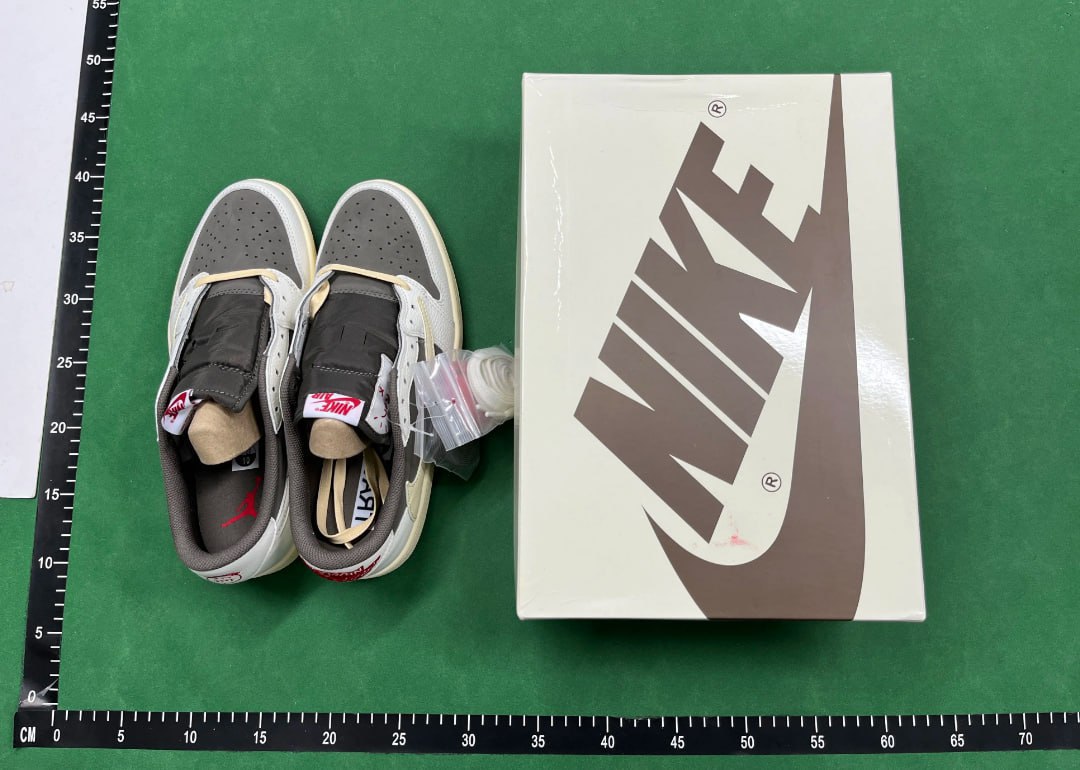 Jordan Air Jordan 1 Low  -2