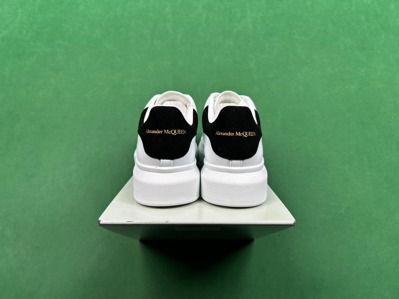  Alexander McQueen  -4
