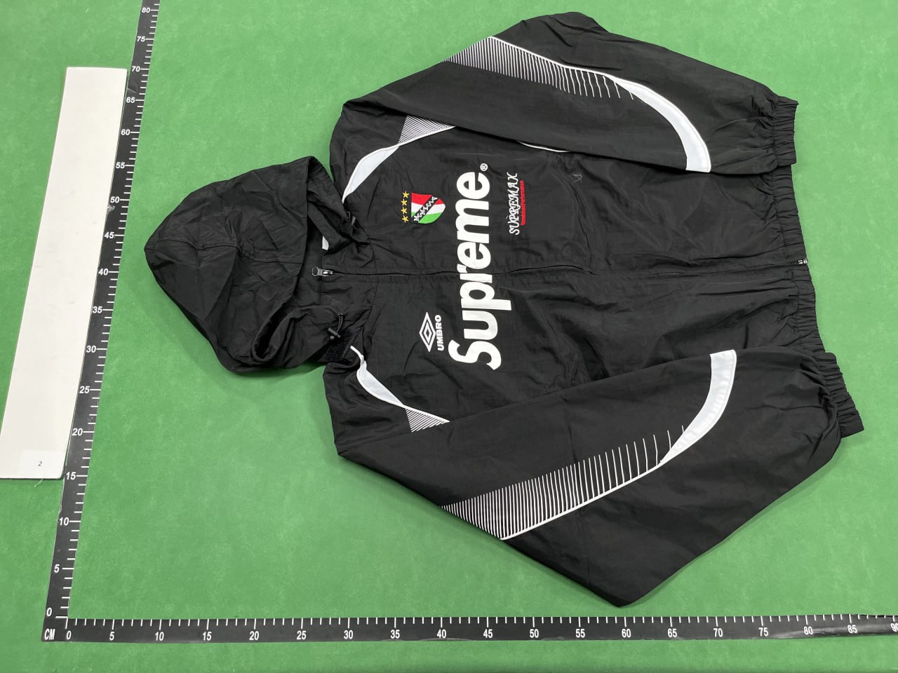Moncler jackets Supreme -2