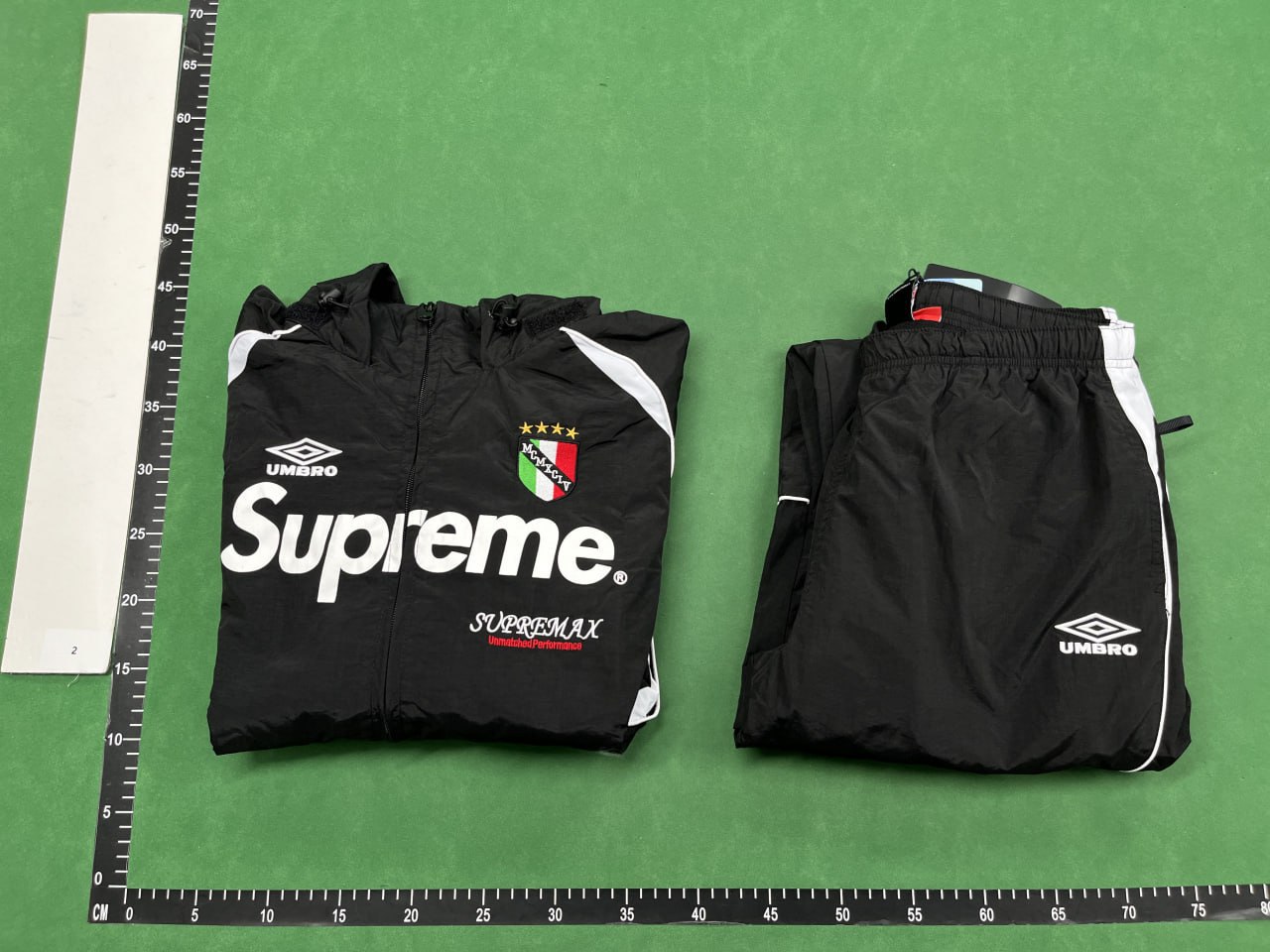Moncler jackets Supreme -4