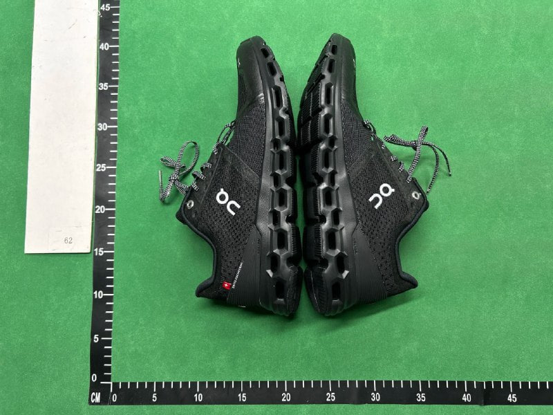 On clouds shoes -4