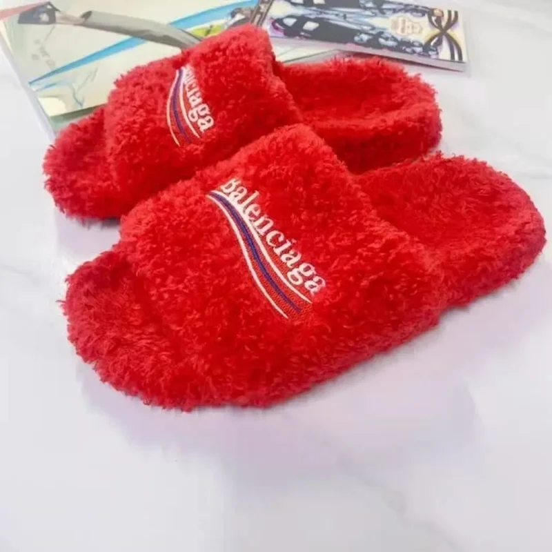 Balenciaga fluffy slippers  -2