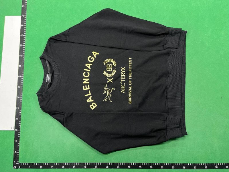  Balenciaga Sweater -2