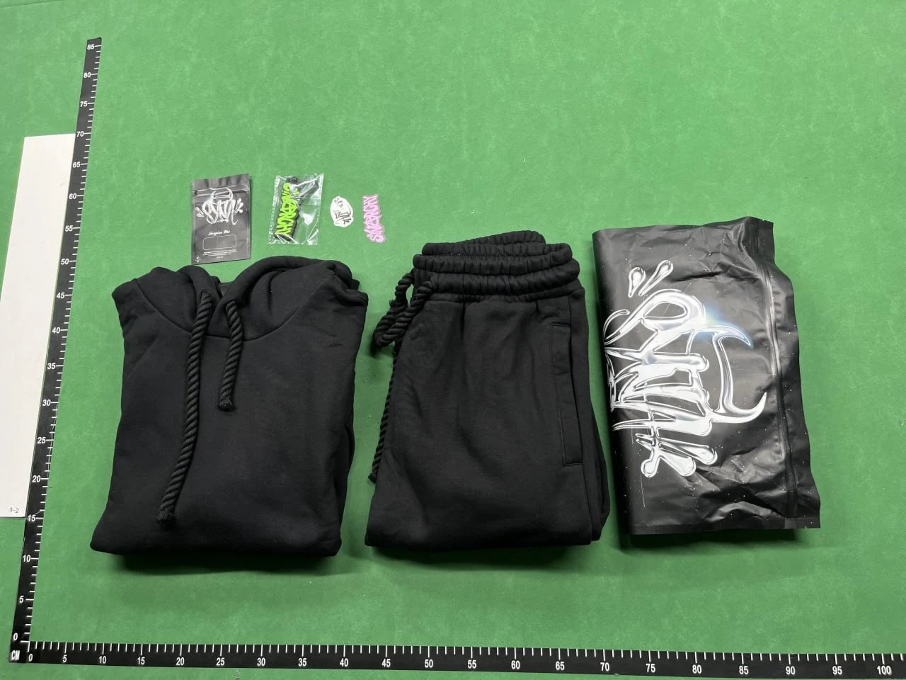 Syna World Hoodie -3