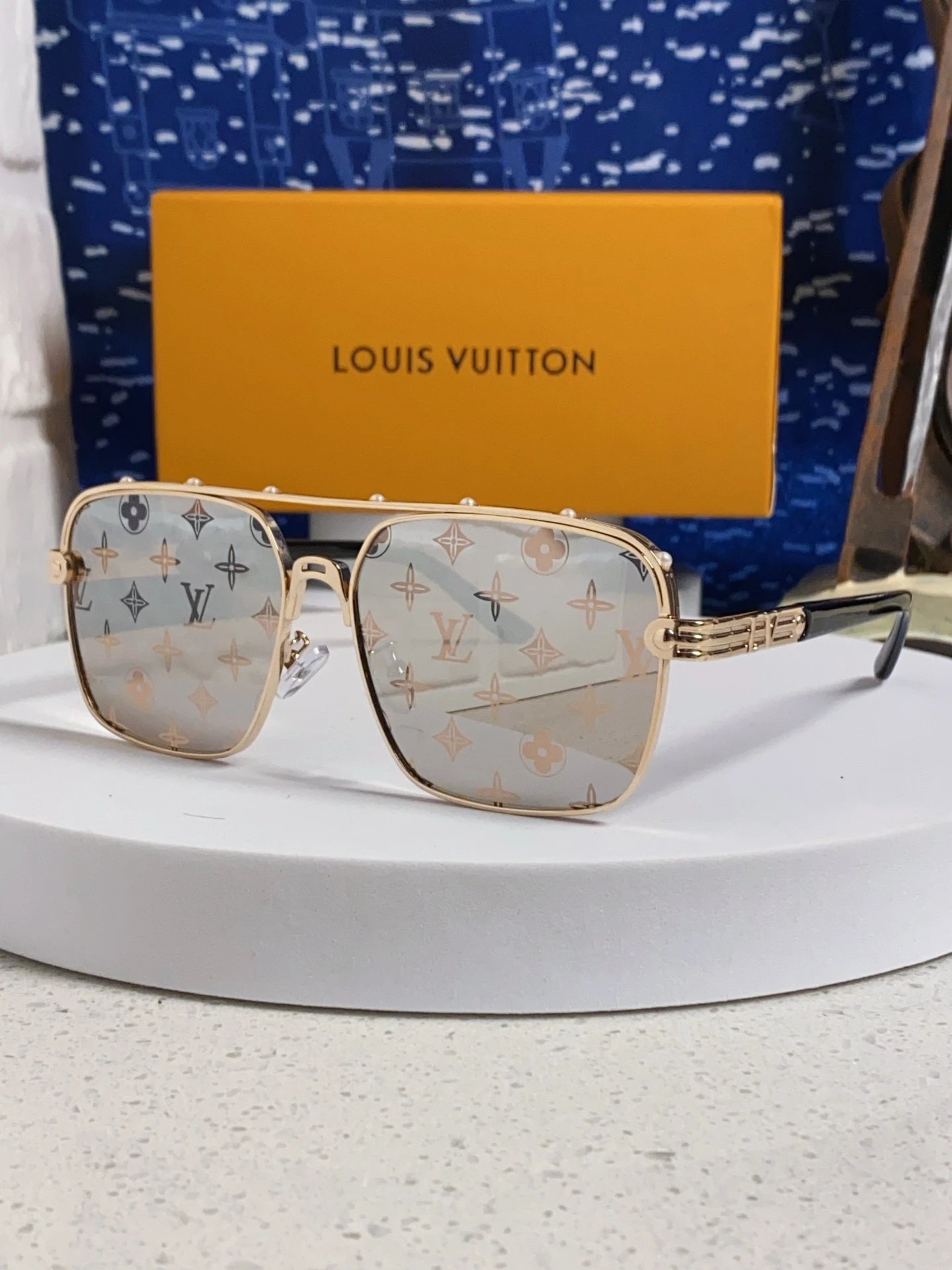  LV Sunglasses -4