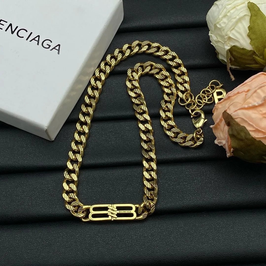  Balenciga Necklace -2