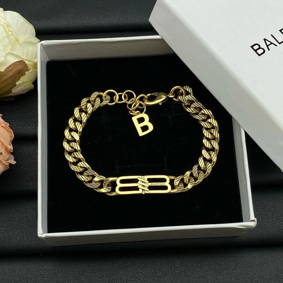 Balenciga Necklace -4
