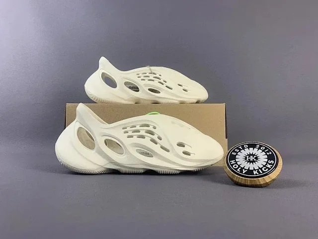 ADIDAS Yeezy Foam RNNR7584929230 -4