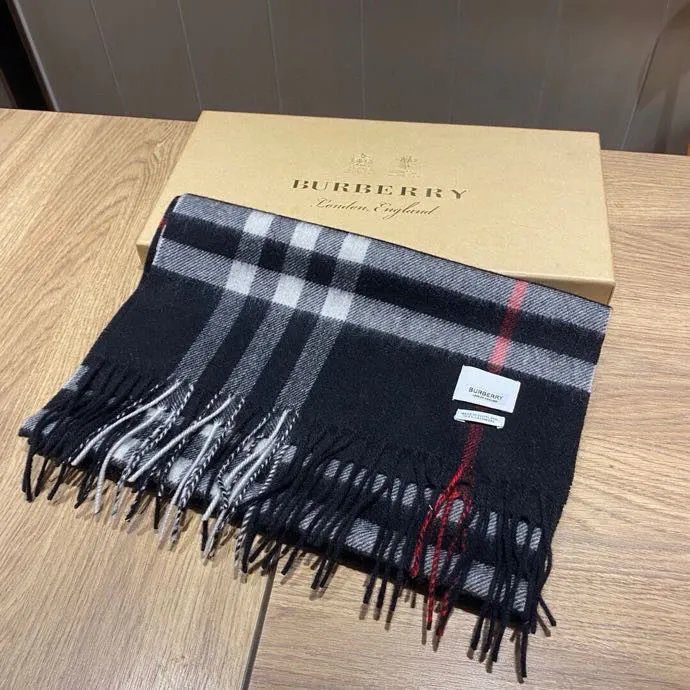 Burberry Scarf  -3