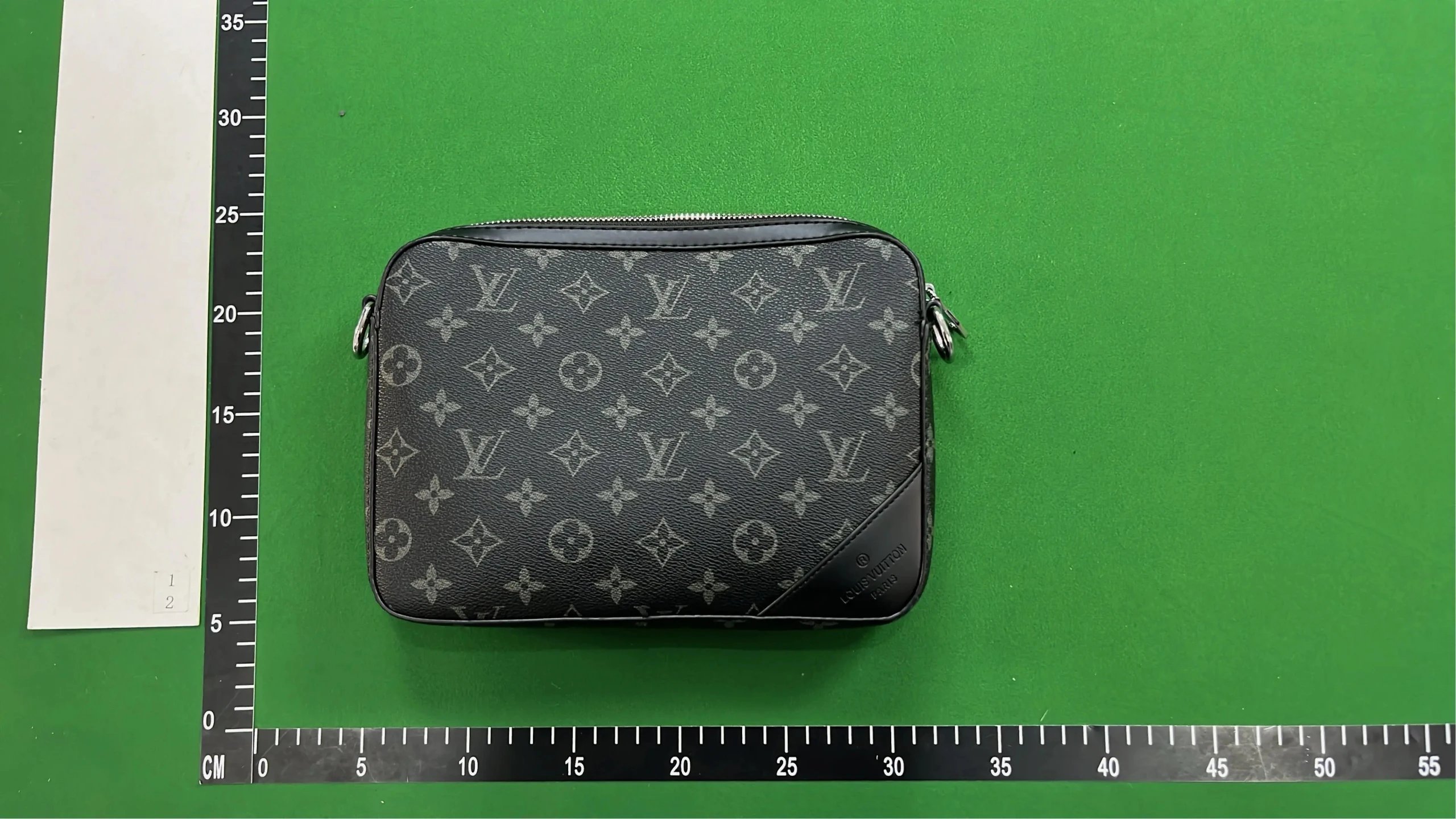 LV messenger bag  -2