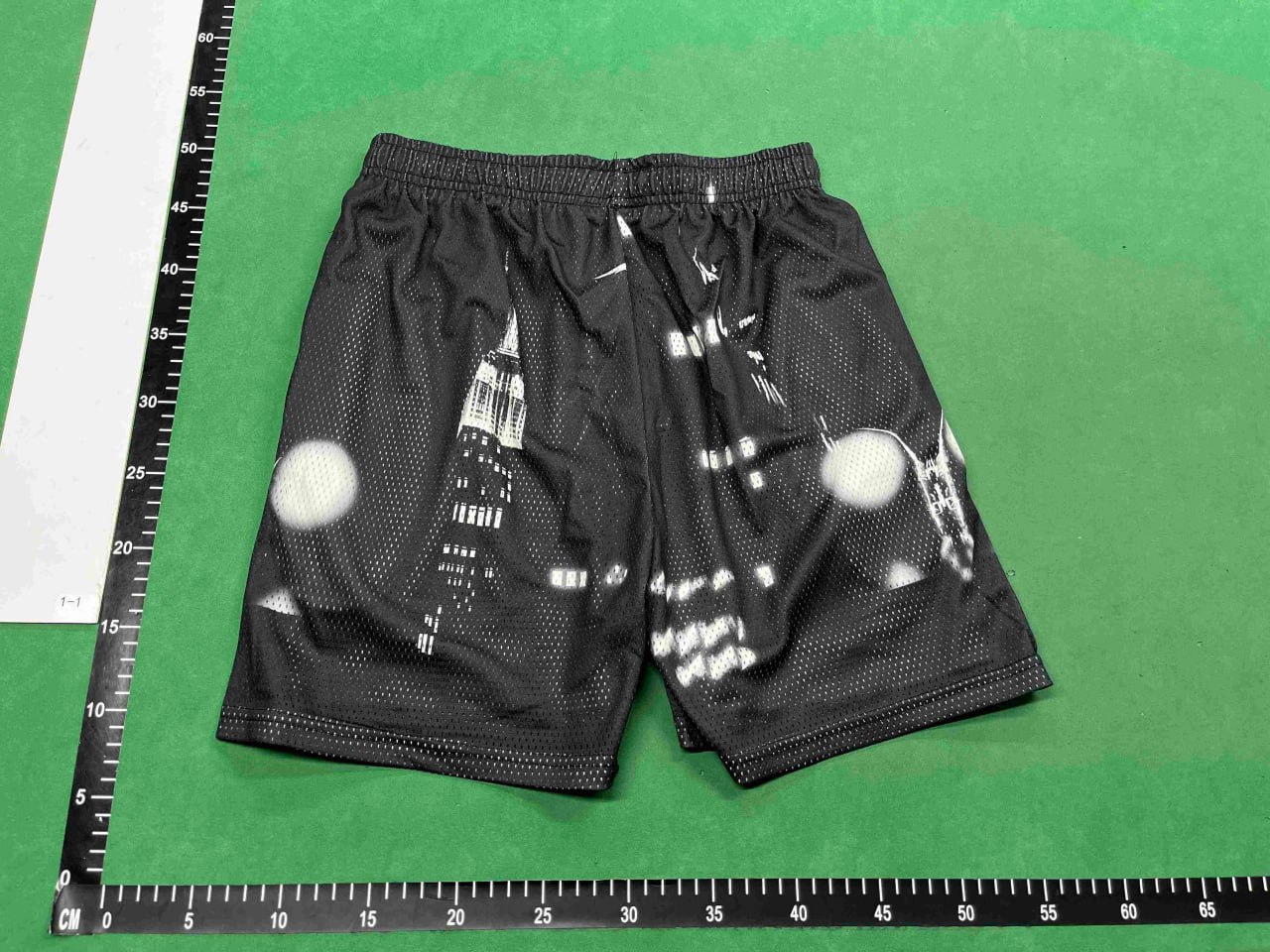 EE shorts  -3