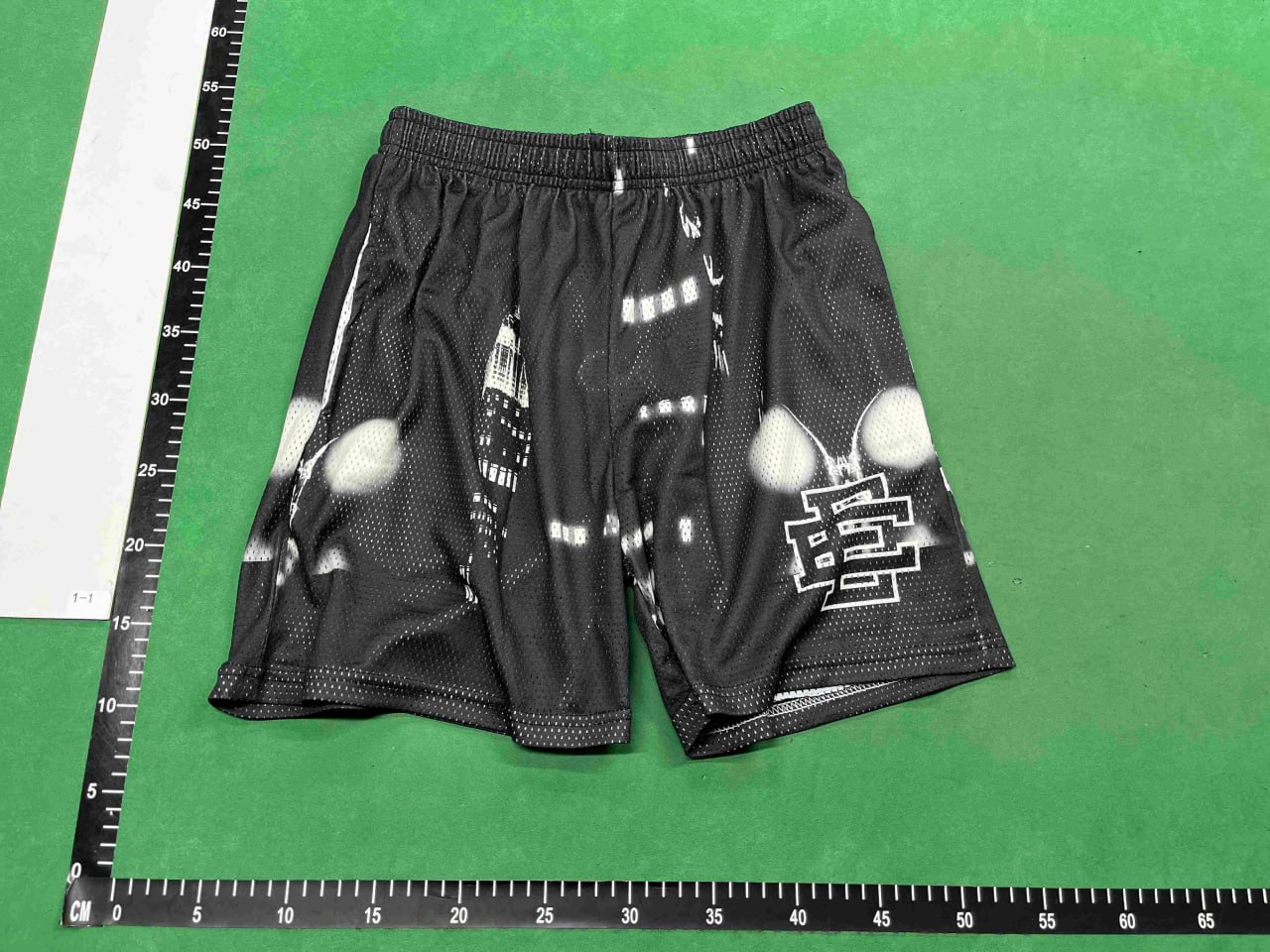EE shorts  -2