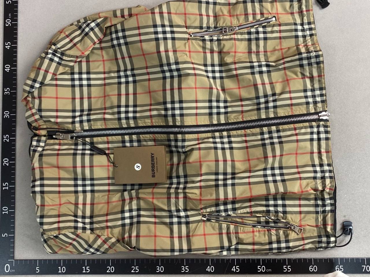 Burberry sweatshirts/hoodies/zip-up cardigans/knitted sweaters/crew neck sweatshirts/coat/BURBERRY reversible jacket -4