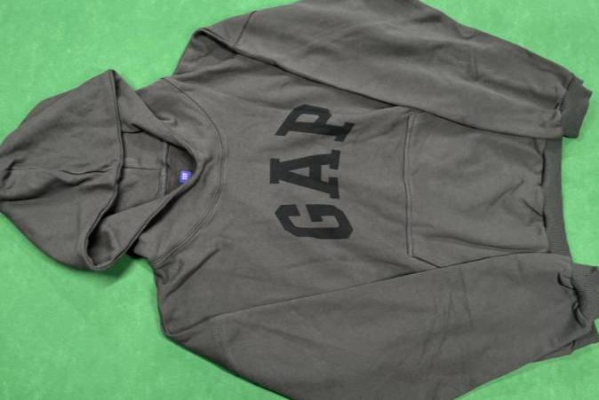 GAP sweatshirt -3