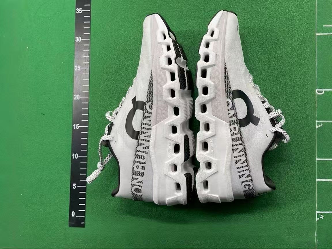On Cloud Running Sneakers -3