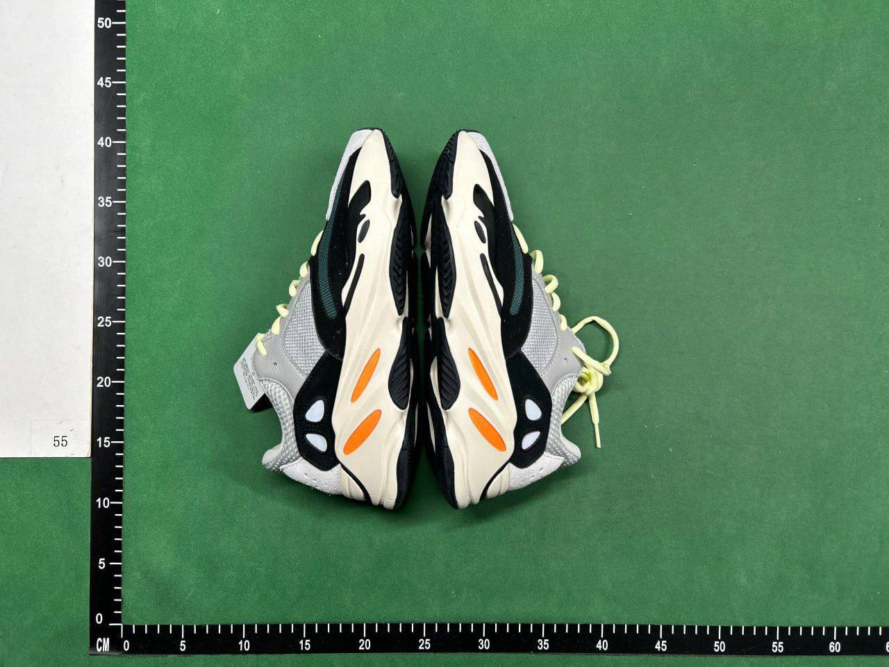 yezzy 700 -3