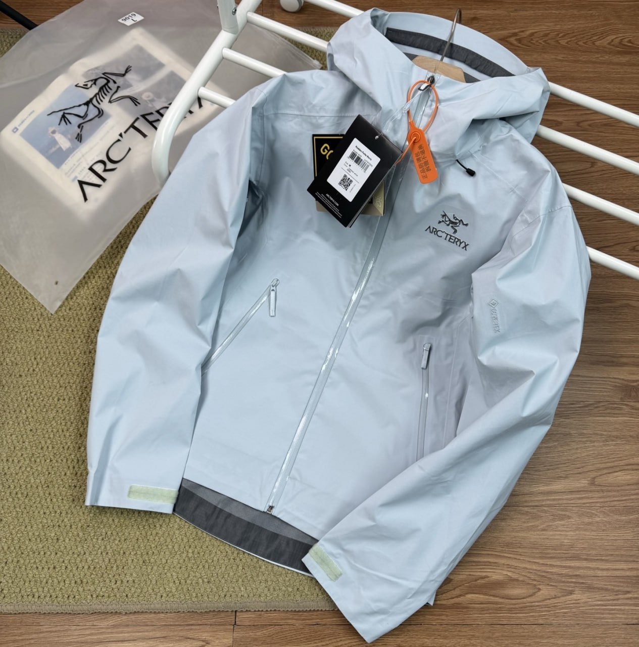 ARC’TERYX Jacket  -2