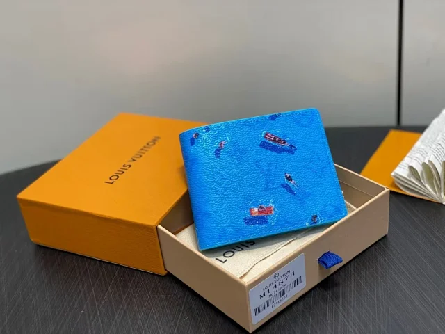 Louis Vuitton Wallet -4