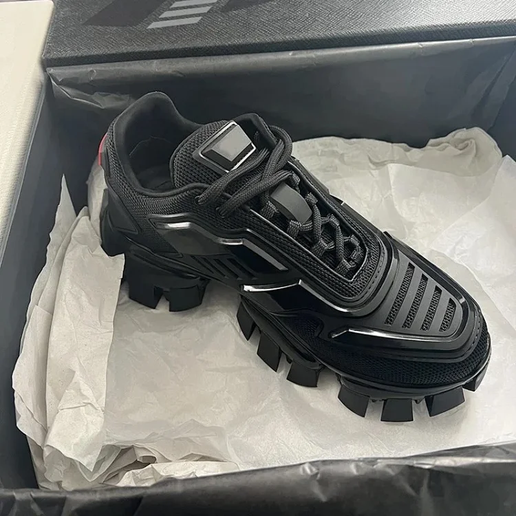 PRADA Sneaker