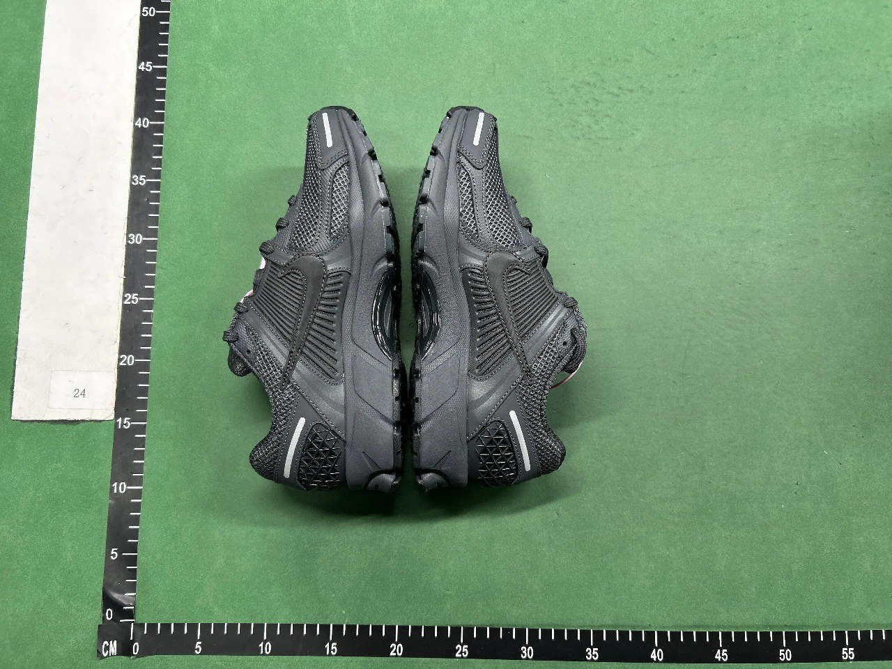  nike zoom Vomero 5 -4