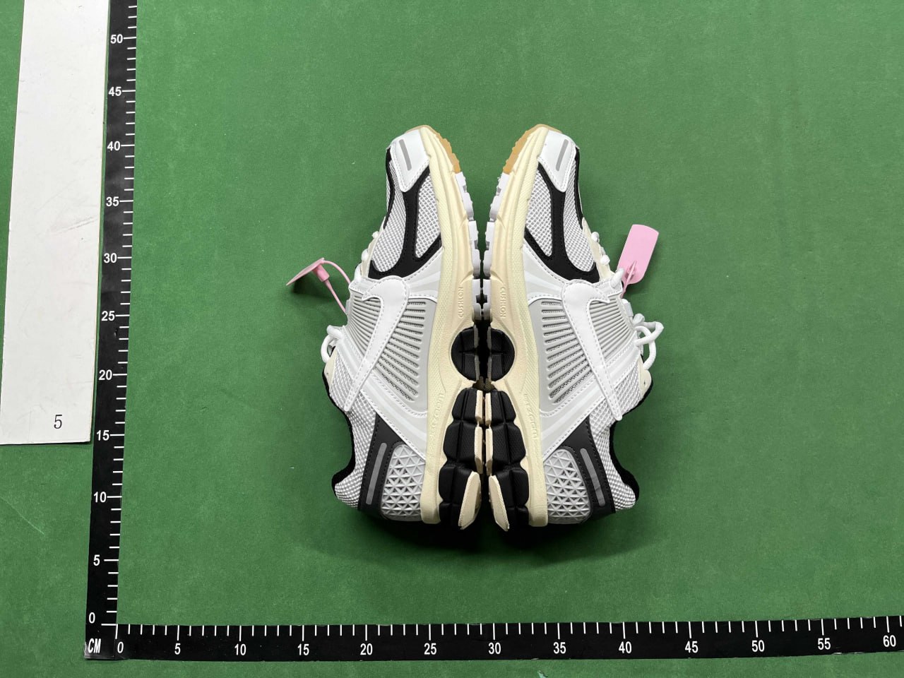  nike zoom Vomero 5 -3