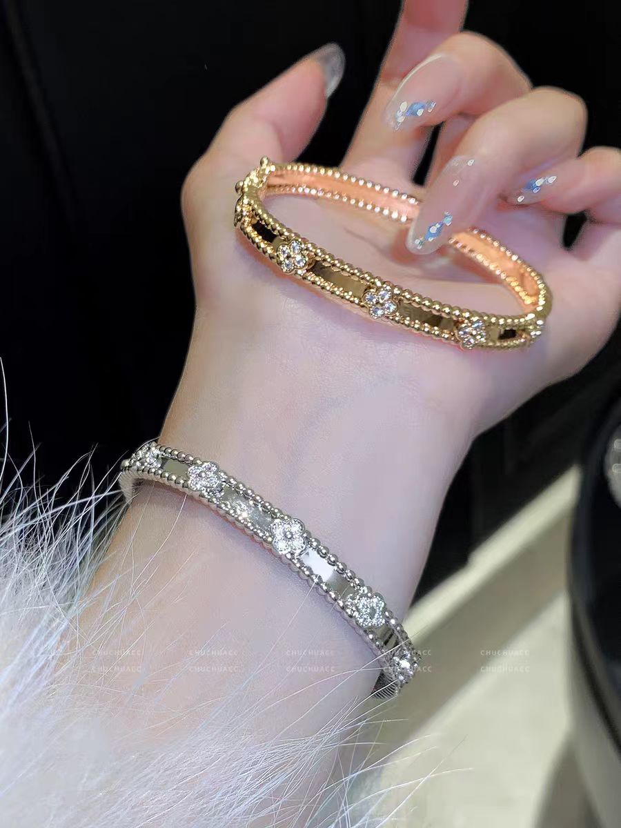 Van Cleef & Arpels bracelet -3