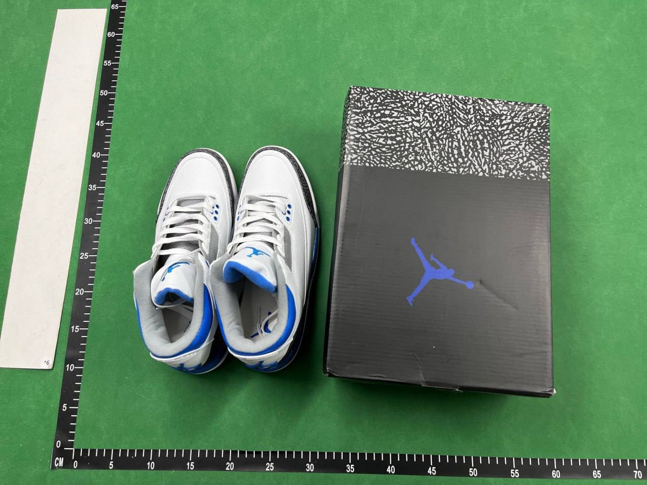 Jordan 3 sneakers -3