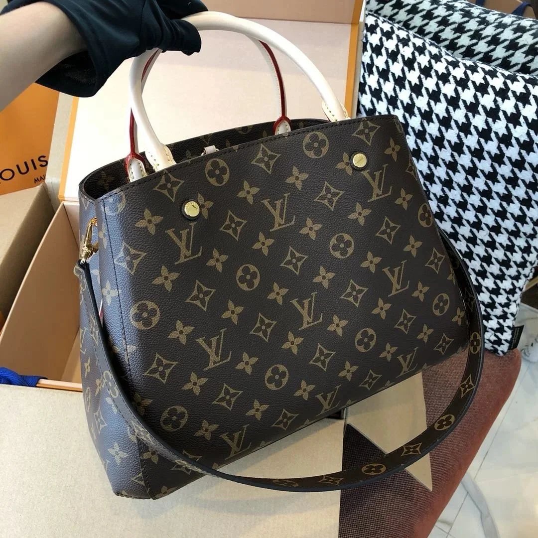 LV Messenger Bag (28 style TOP)  -4