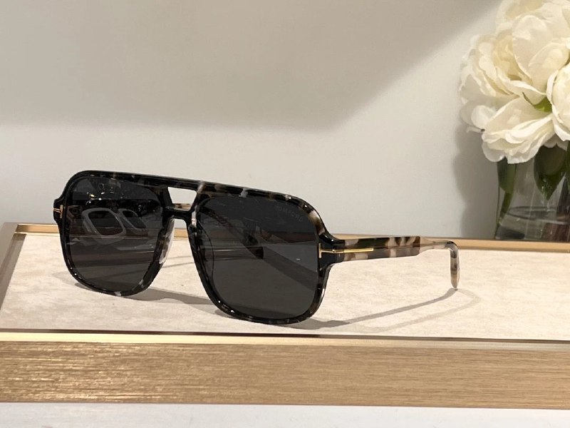 Tom Ford Sunglasses ( 32 + styles)  -2