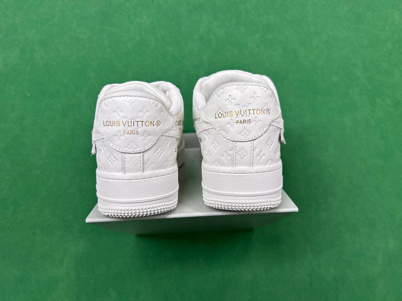 ArticleLouis Vuitton  -2