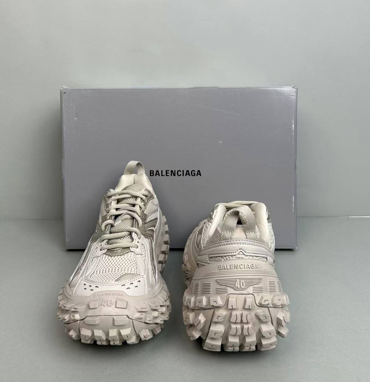Balenciaga Bouncer  -4