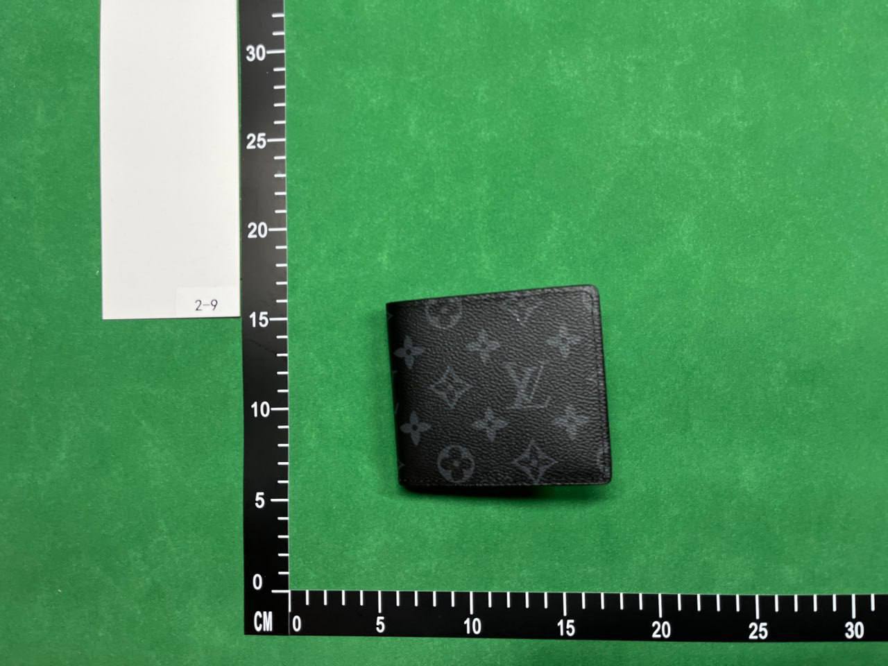 Louis Vuitton wallet -2