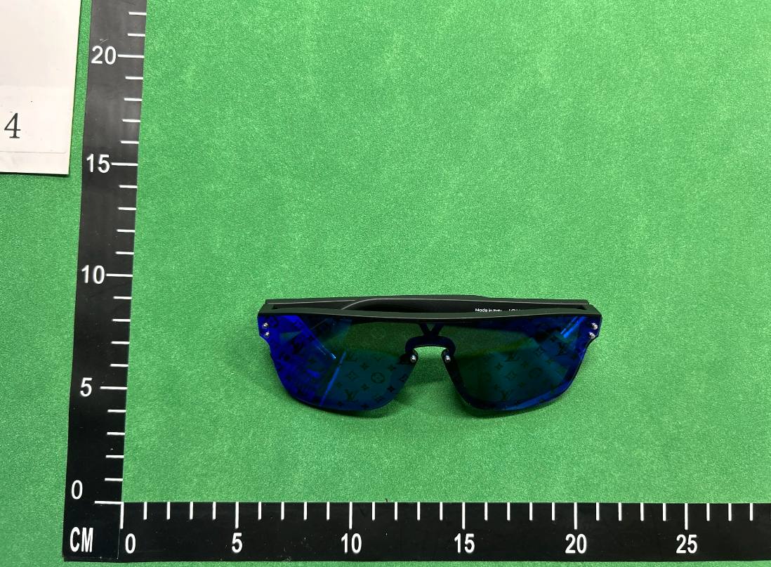  Louis Vuitton Shield Sunglasses [4 styles] -4