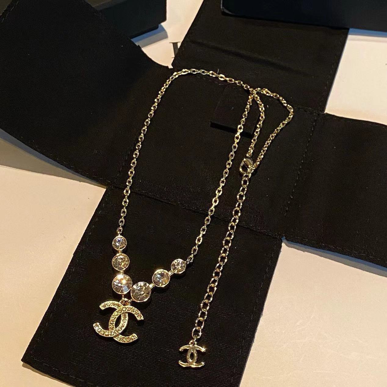 Chanel CC Logo Crystal Pendant Necklace -2