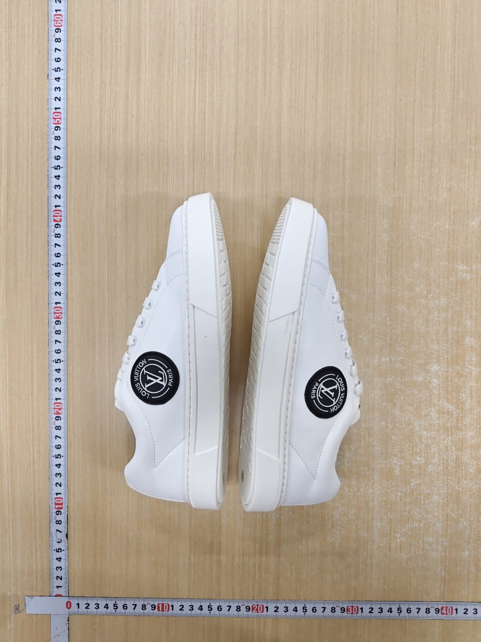 Louis Vuitton Low-Top Sneakers [7 styles] -2