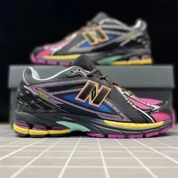 New Balance 1906R Sneakers [14