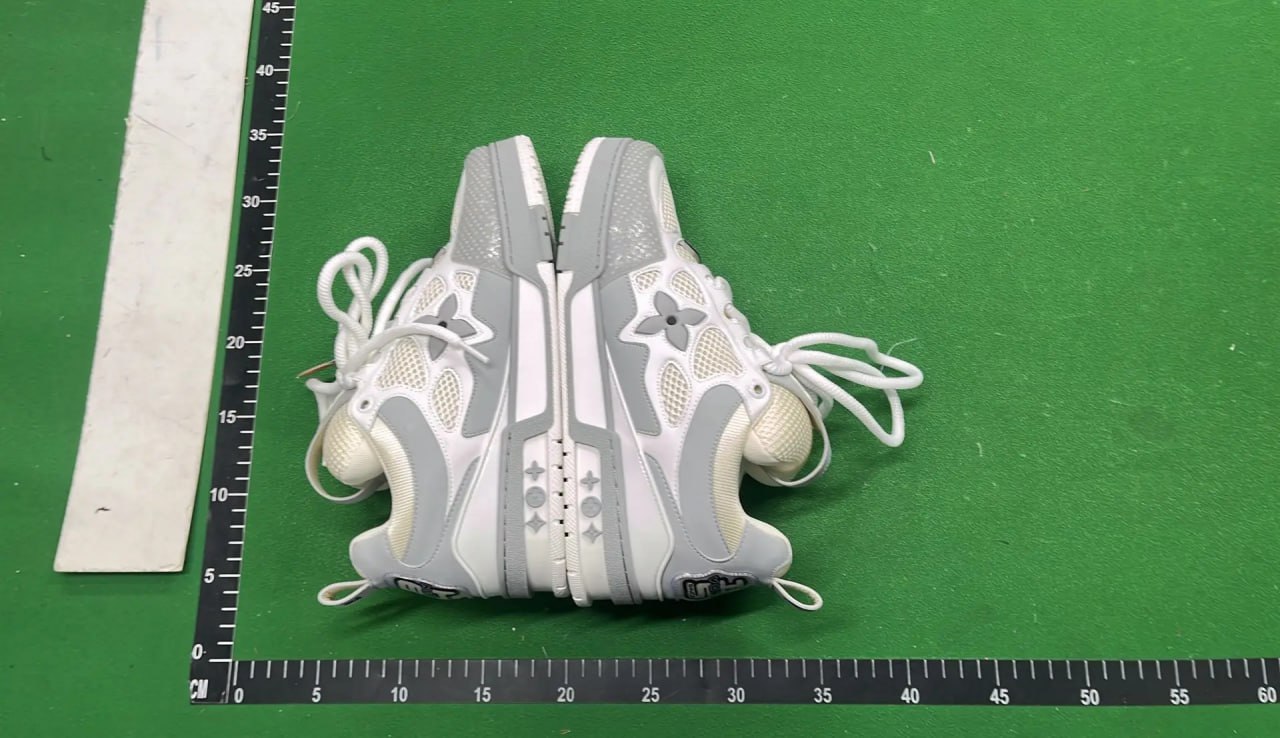 Louis Vuitton Trainer Maxi Sneakers [40 styles] -4