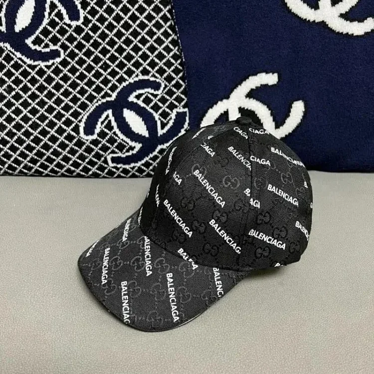 Balenciaga GG Supreme Baseball