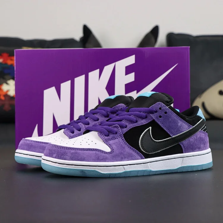 Nike SB Dunk Low 