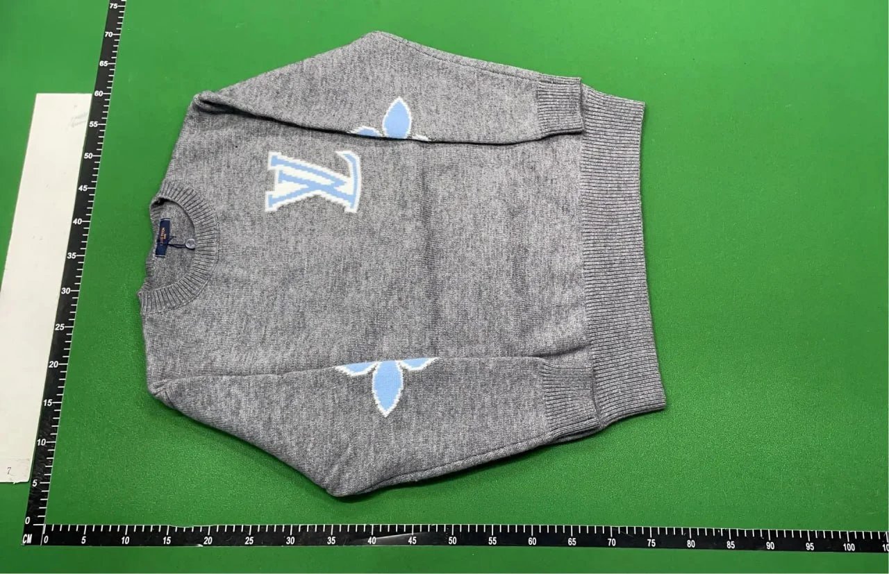  LV Sweaters  -2