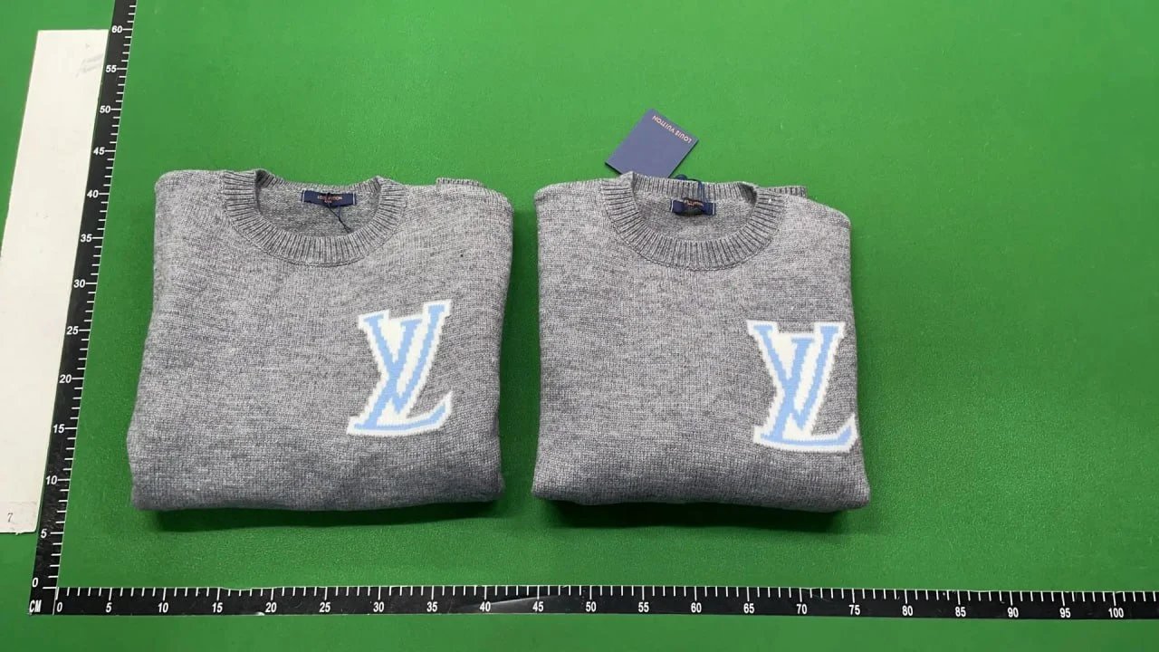  LV Sweaters  -4