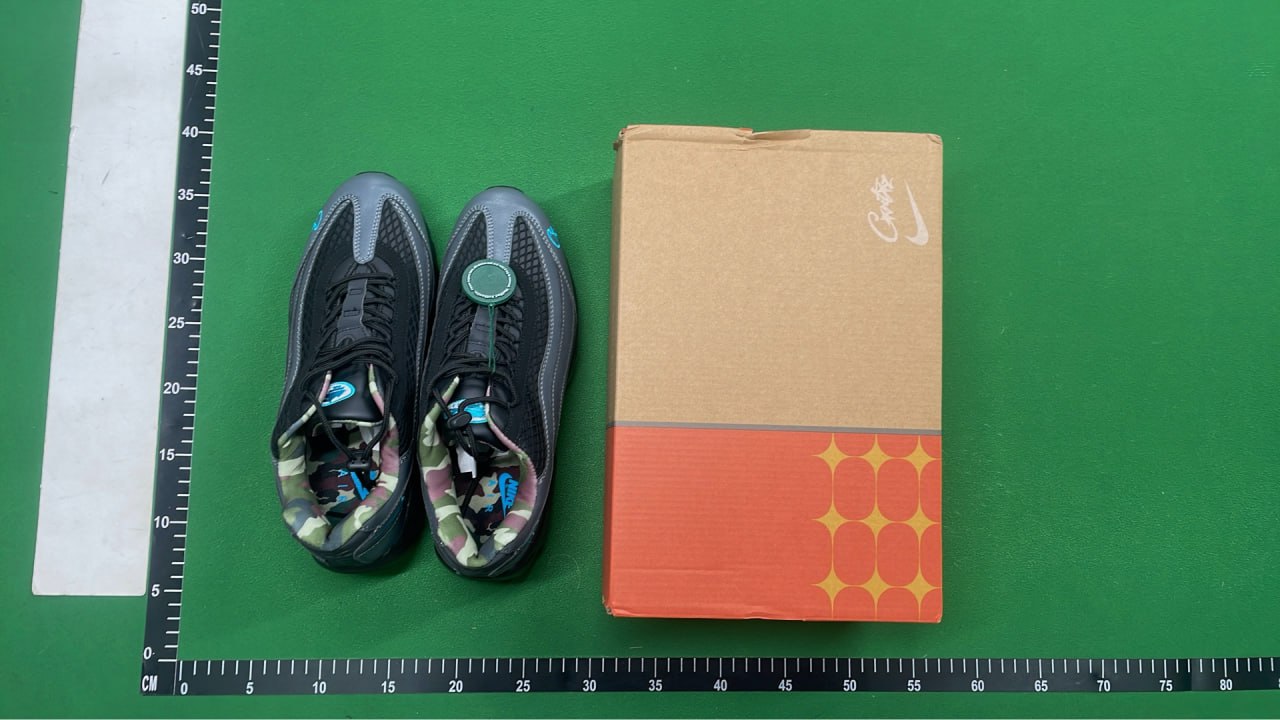 Nike x Corteiz Sneakers  -2