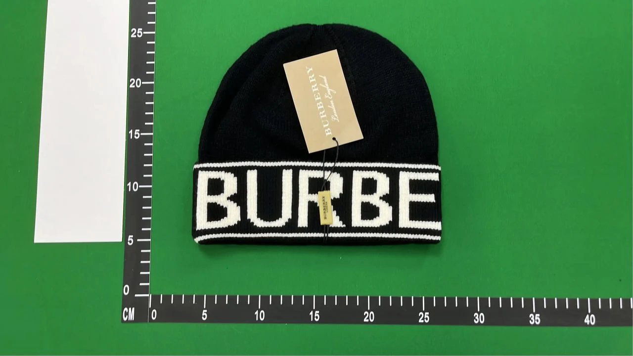  Burberry Beanie -2