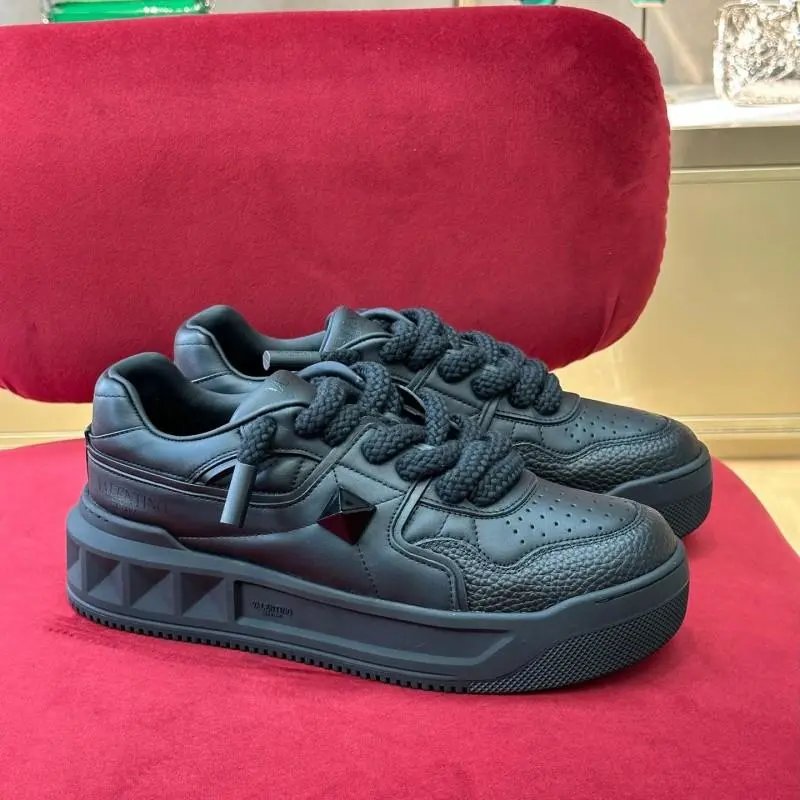 VALENTINO ONE STUD -4