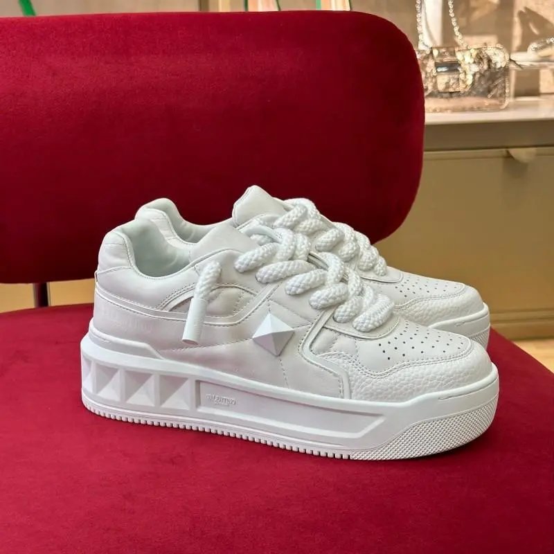 VALENTINO ONE STUD -3